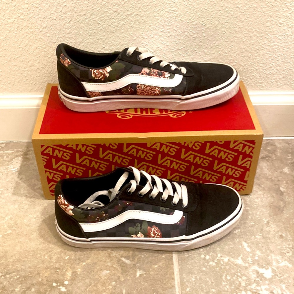 Black lace up checkered floral vans